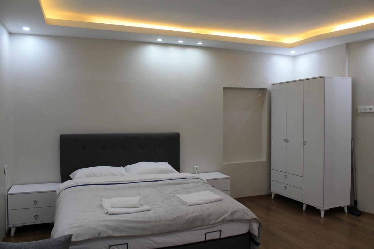 Apartment Beyoglu Asmalimescit'te Mobilyali Balkonlu Daire *