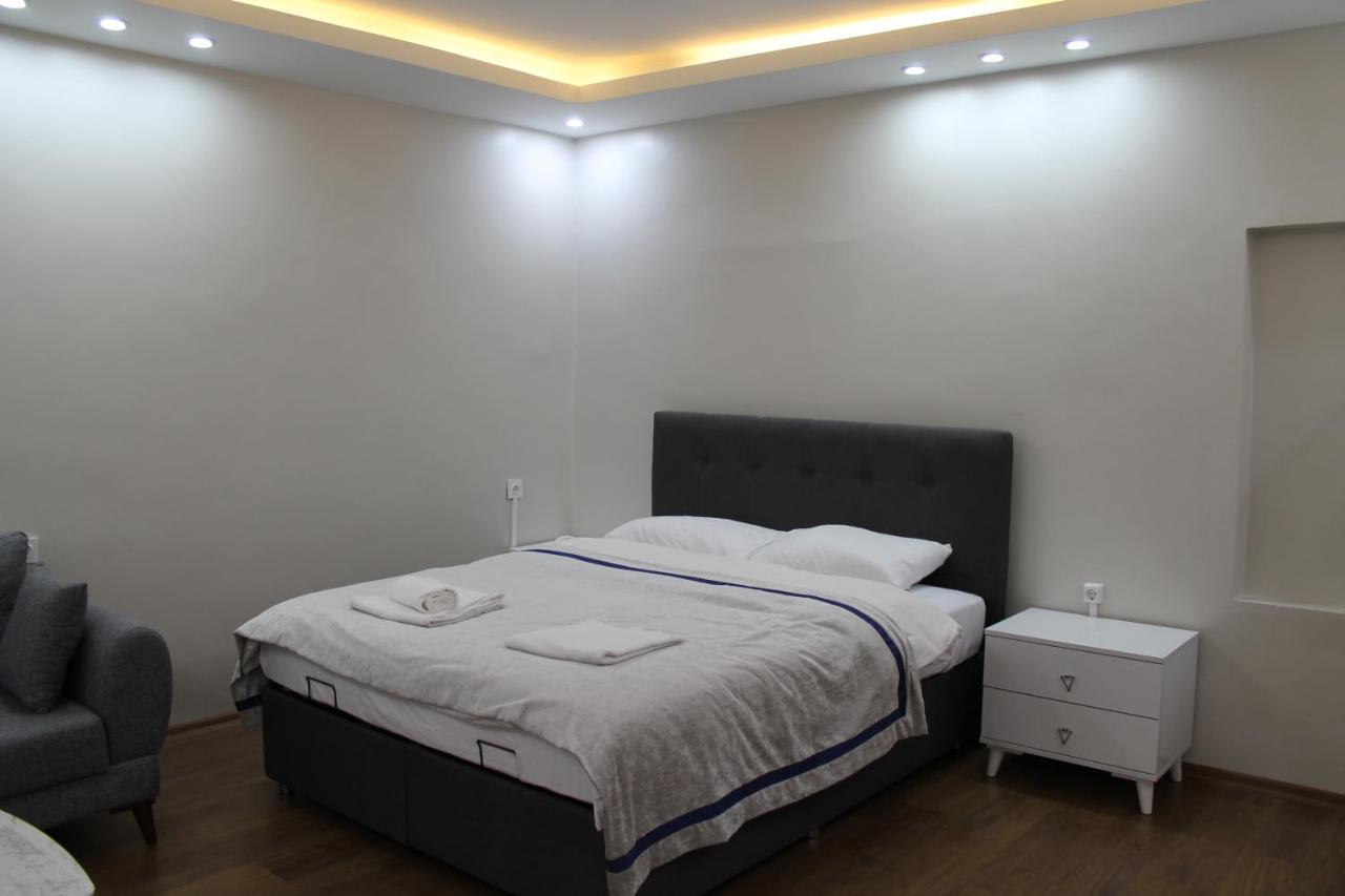 Apartment Beyoglu Asmalimescit'te Mobilyali Balkonlu Daire