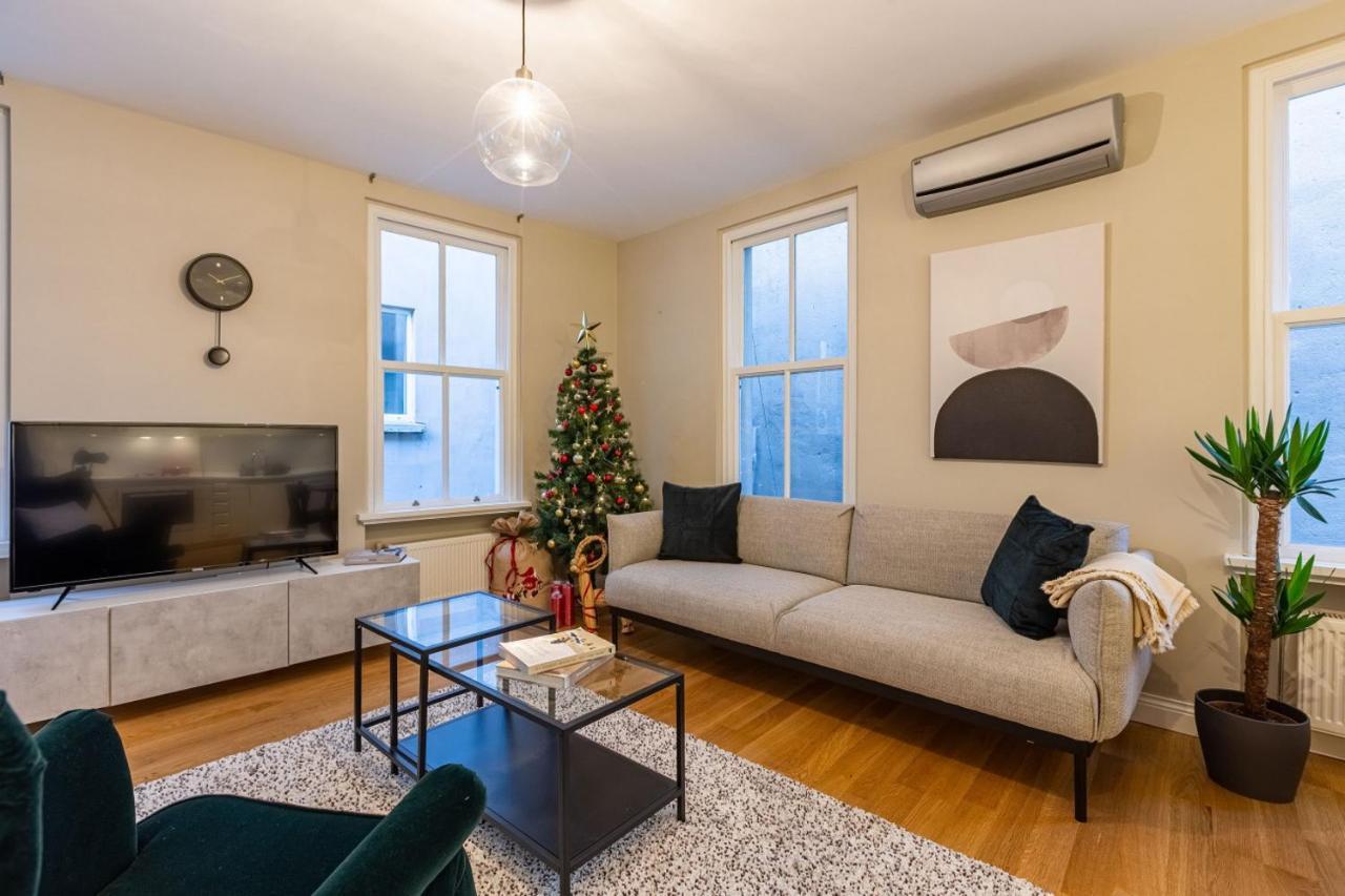 Mesmerizing Flat With Bosphorus View In Beyoglu Istambul