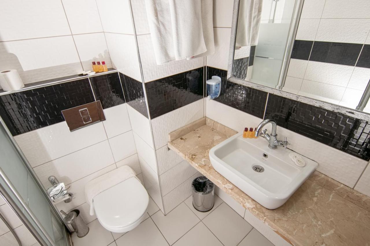 The Center Hotel 3*