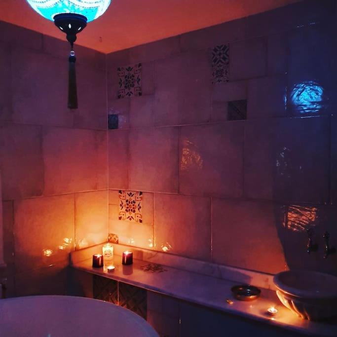 Sea View Flat - Includes Turkish Bath In Old Town. Apartment Istanbul