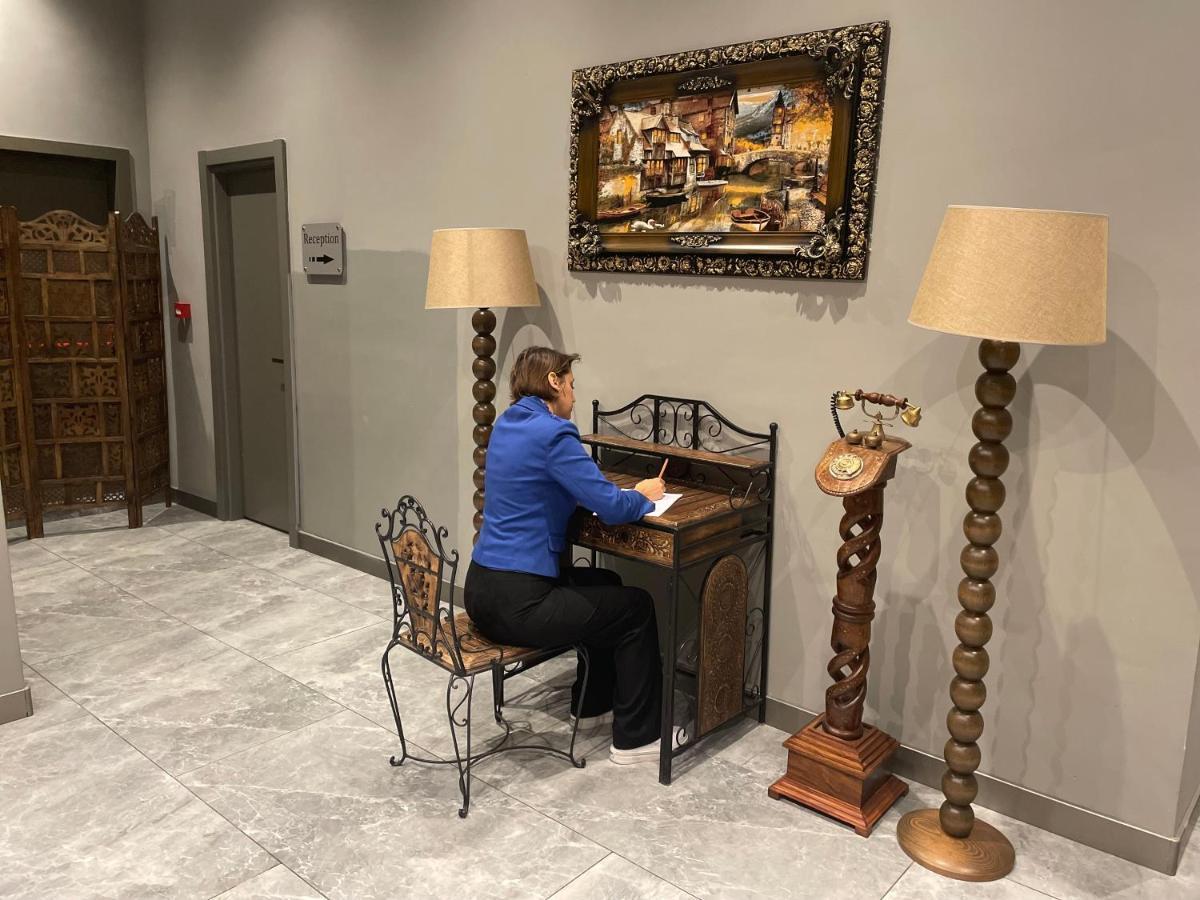Agora Royal *
