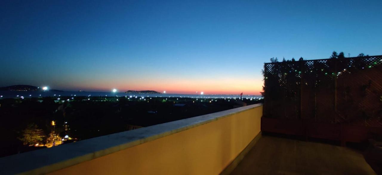 Sleek Flat Near Public Transportation In Maltepe Apartment Istanbul