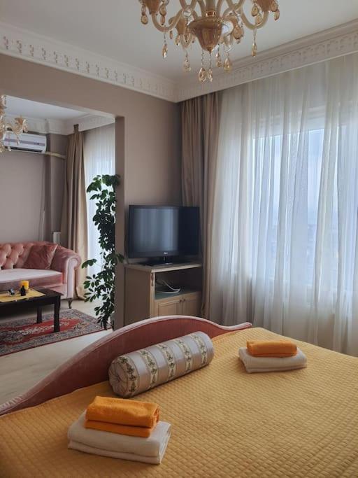 Apartment Sea View Flat - Includes Turkish Bath In Old Town. *