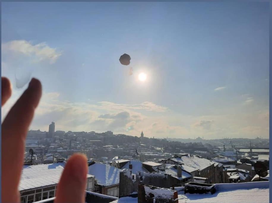 Deniz Manzarasi, Marti Sesleri Esliginde * İstanbul