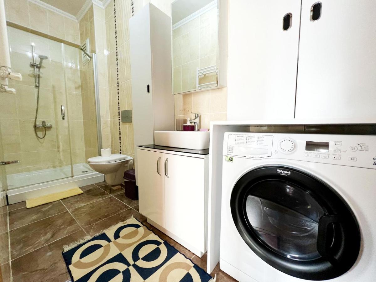 Bahcesehir 2+1 Lux New Airport And Akbati Mall Apartment