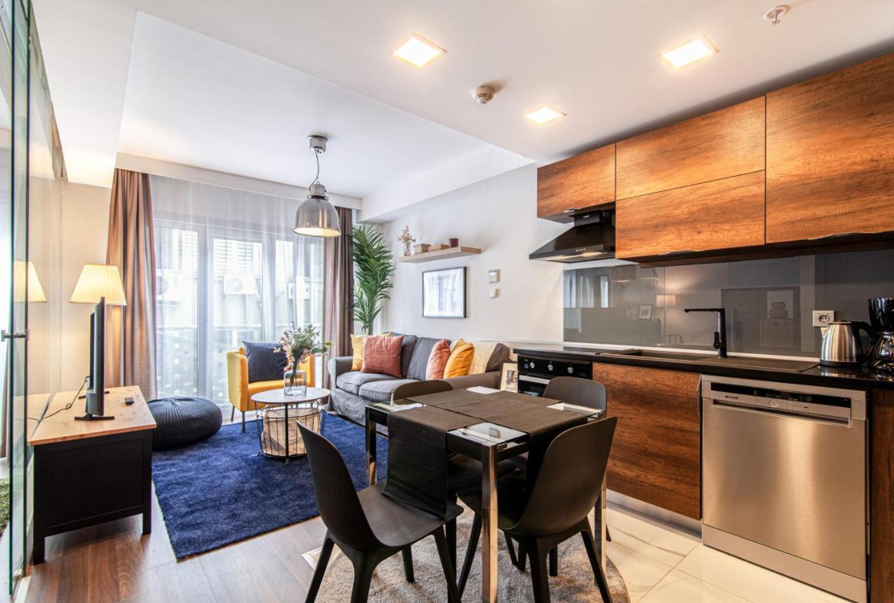 Fully Furnished Flat With Balcony In Sisli * Istanbul
