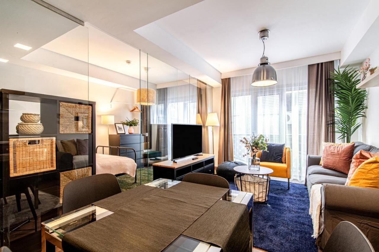 Apartment Fully Furnished Flat With Balcony In Sisli *
