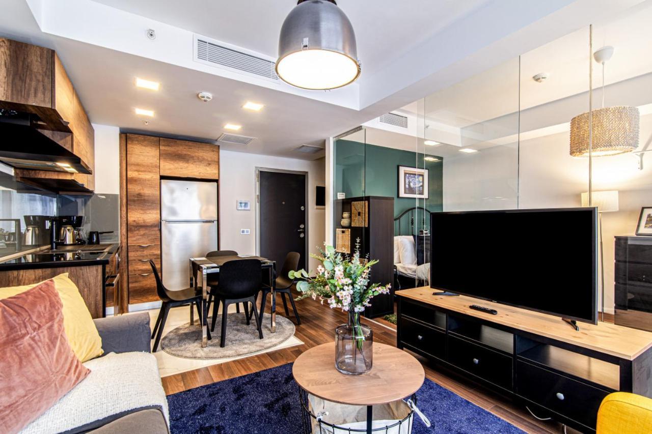 Fully Furnished Flat With Balcony In Sisli Daire