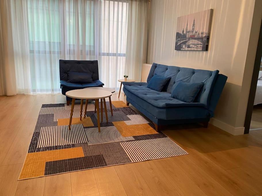 Modern , Spacious, Duplex