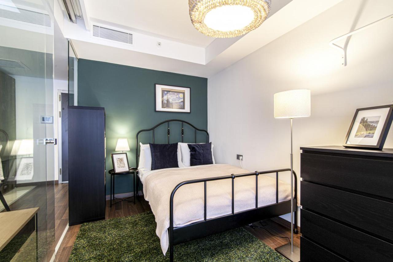 Fully Furnished Flat With Balcony In Sisli Apartment