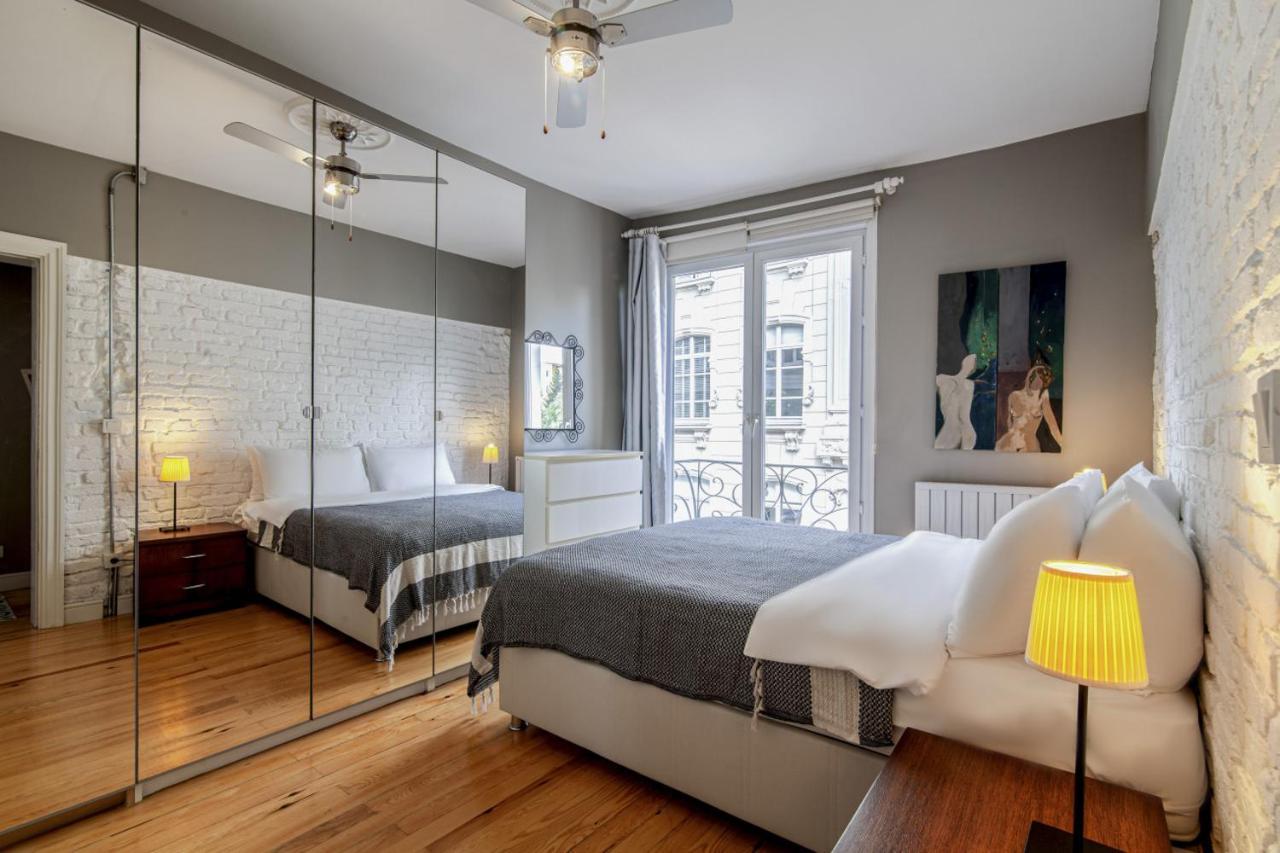 Apartment Modern With Stylish Interior In Beyoglu Istanbul