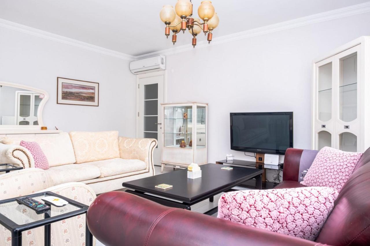 Flat Near Trendy Attractions In Kadikoy