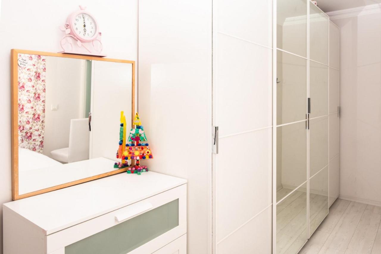 Flat Near Trendy Attractions In Kadikoy *