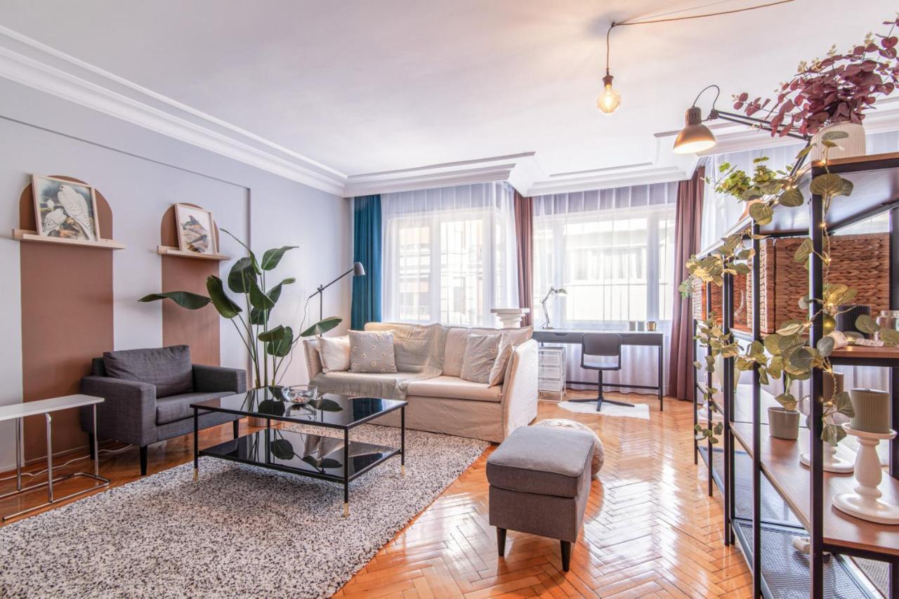 Apartment Gorgeous Flat With Lovely Balcony In Nisantasi *