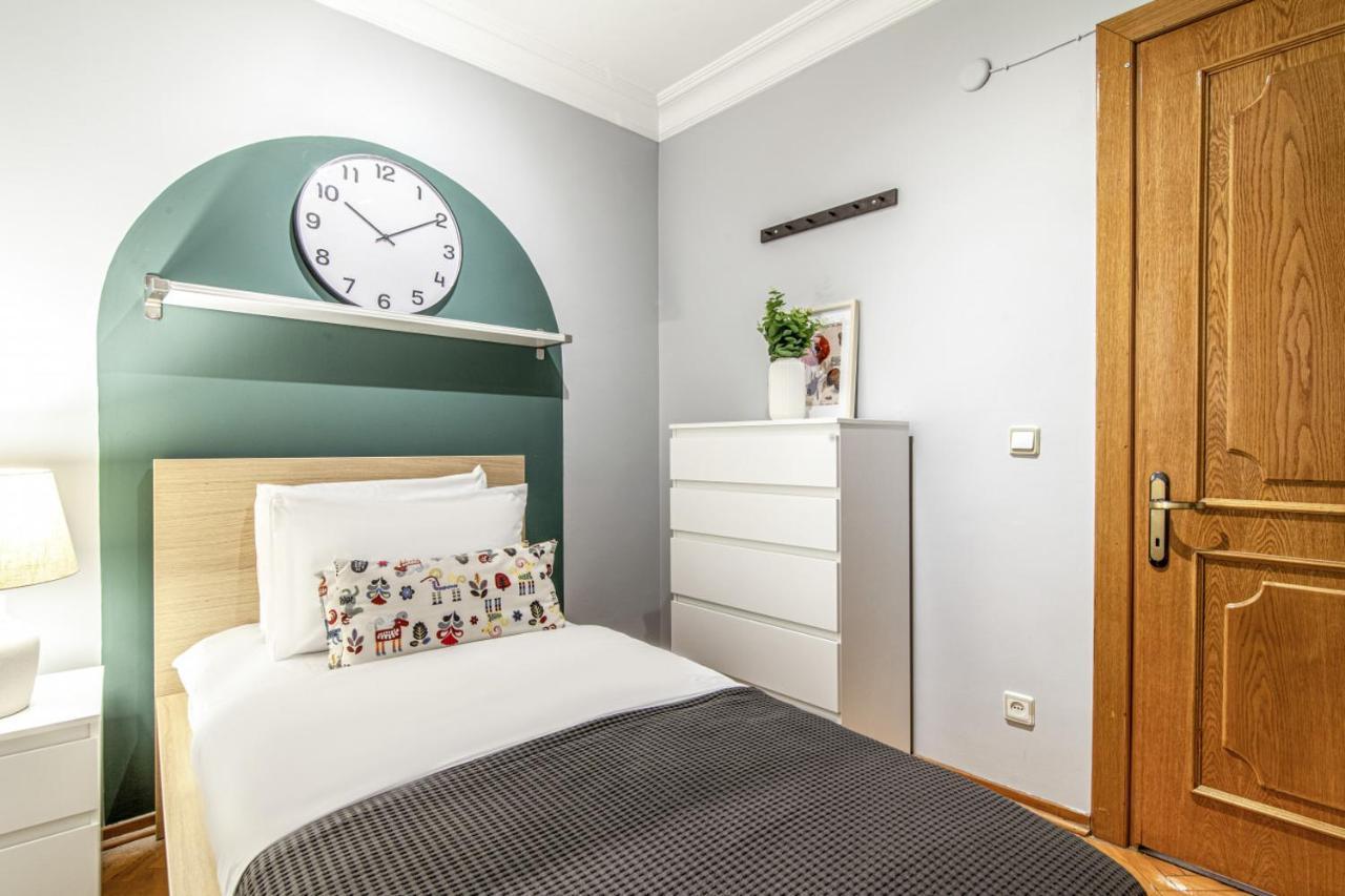 Gorgeous Flat With Lovely Balcony In Nisantasi *