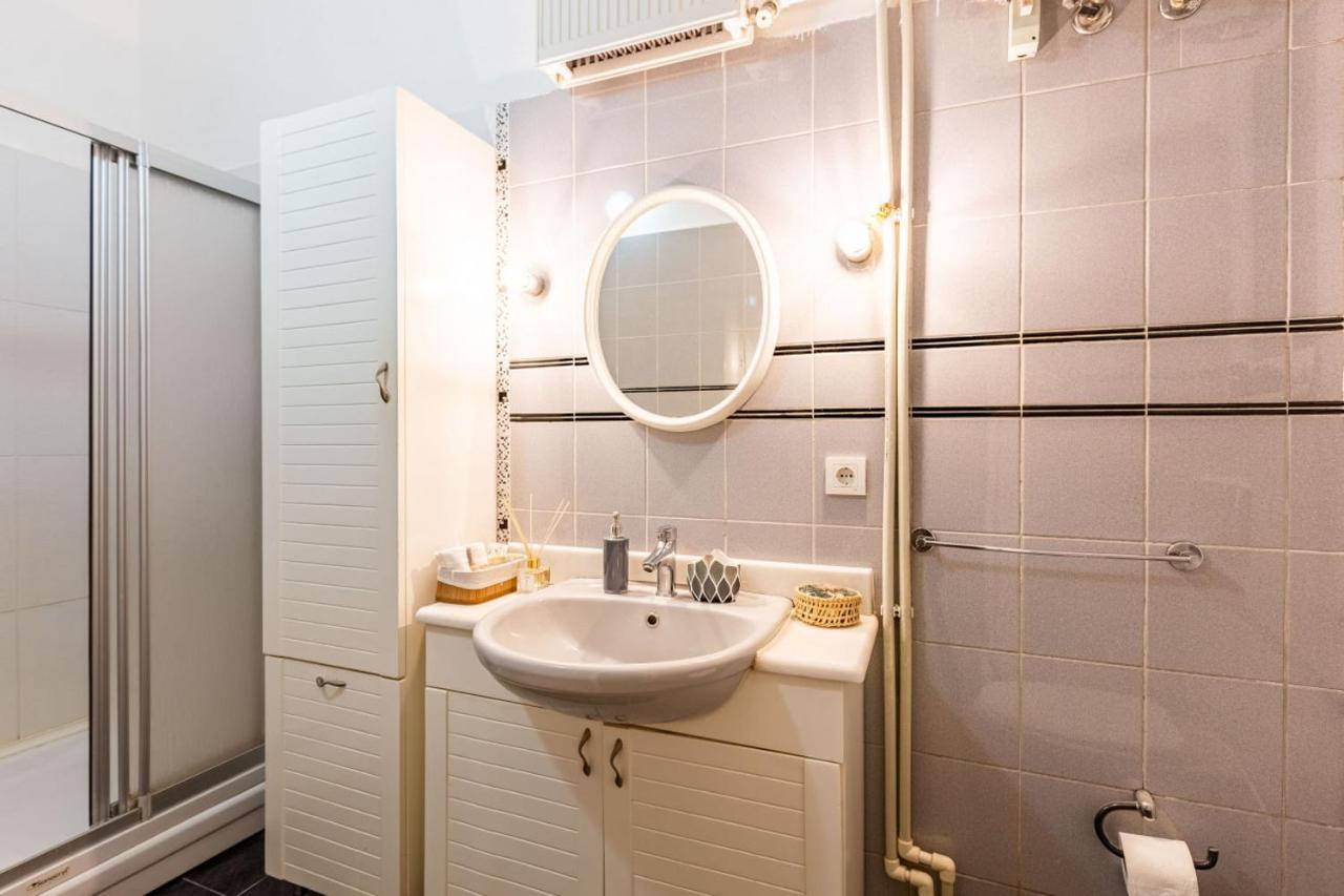 Historical Flat With A Lovely Sea View In Beyoglu * Istanbul