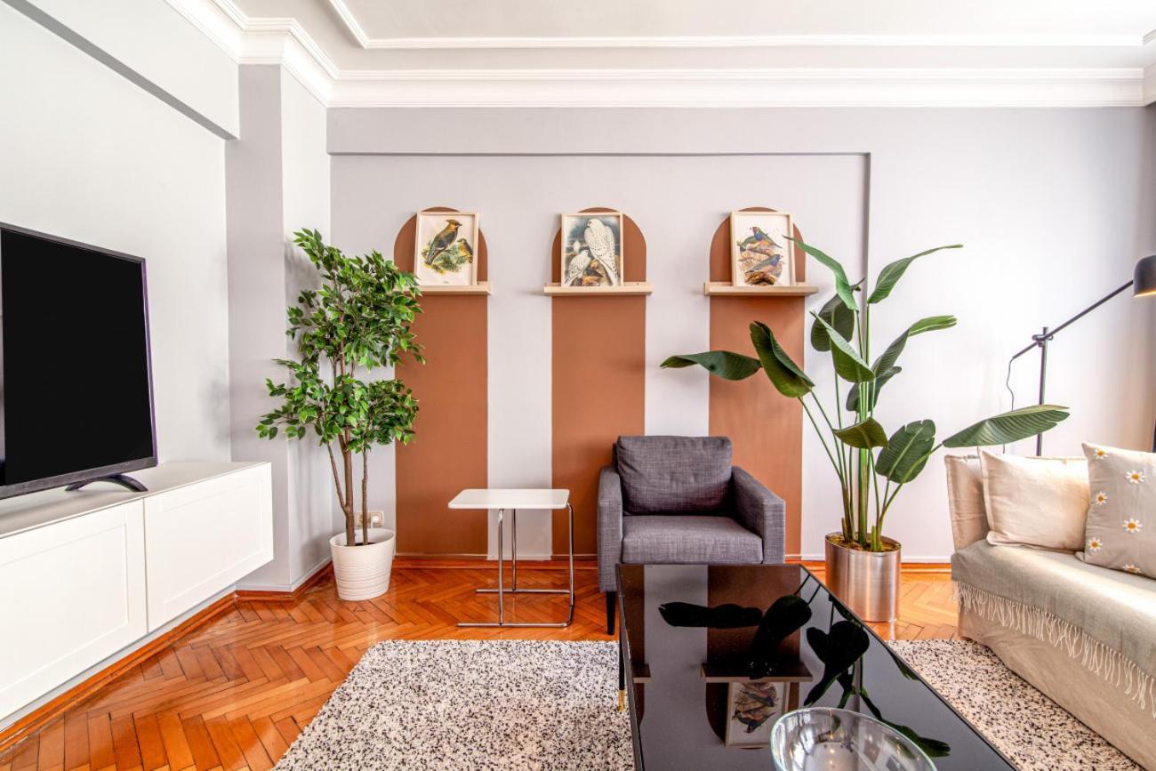 Gorgeous Flat With Lovely Balcony In Nisantasi * Istanbul