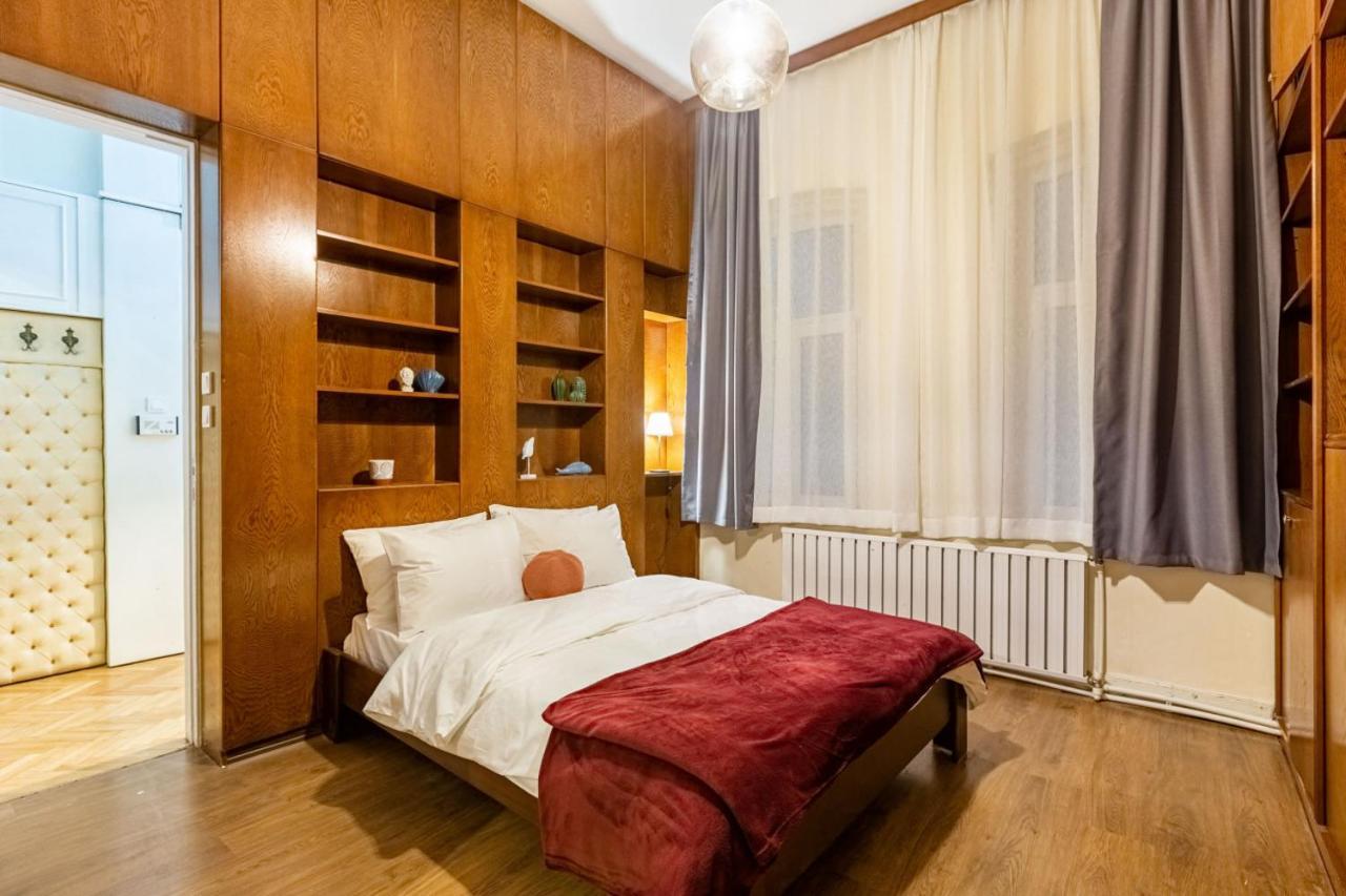 Apartment Historical Flat With A Lovely Sea View In Beyoglu Istanbul