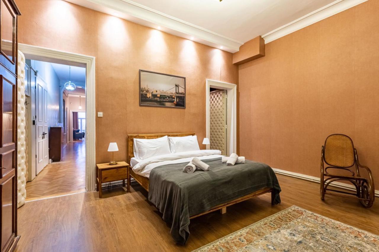 Apartment Historical Flat With A Lovely Sea View In Beyoglu Istanbul
