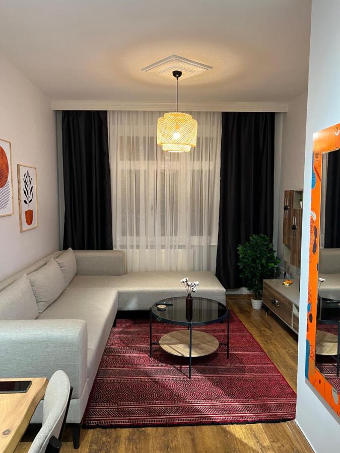 Apartment Peaceful And Perfectly Located In Cihangir Istanbul