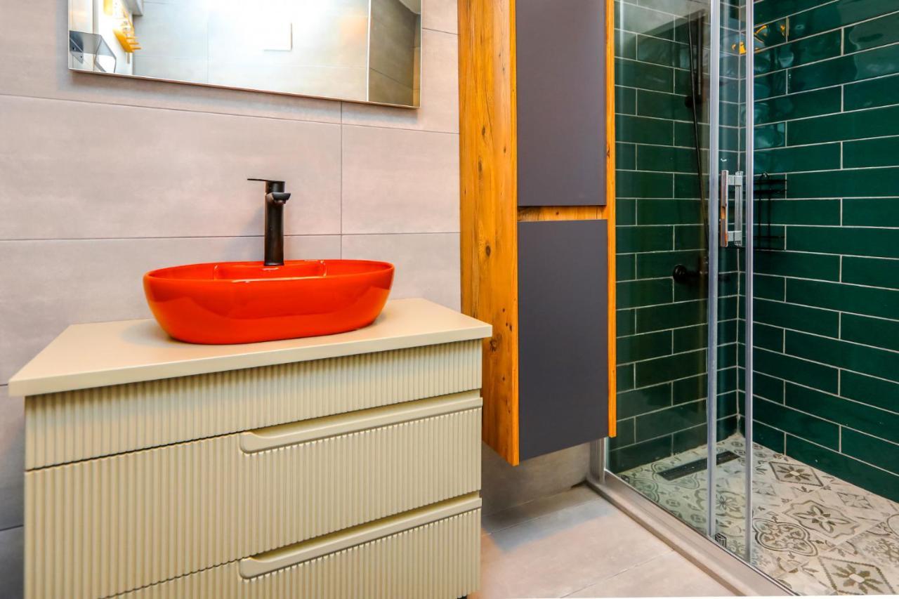 Apartment Vibrant Flat 500 M To Uskudar Ferry Station Istanbul