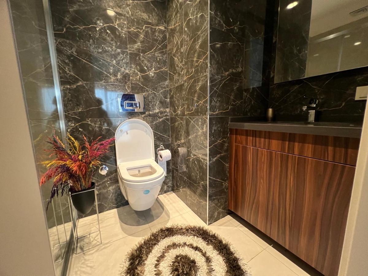 Luxury Flat In The Center Apartment