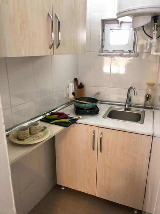 Central Apartament 4' Galata Tower Granbazaar 2' Sea 4' Ferry/metro/tram Apartment *