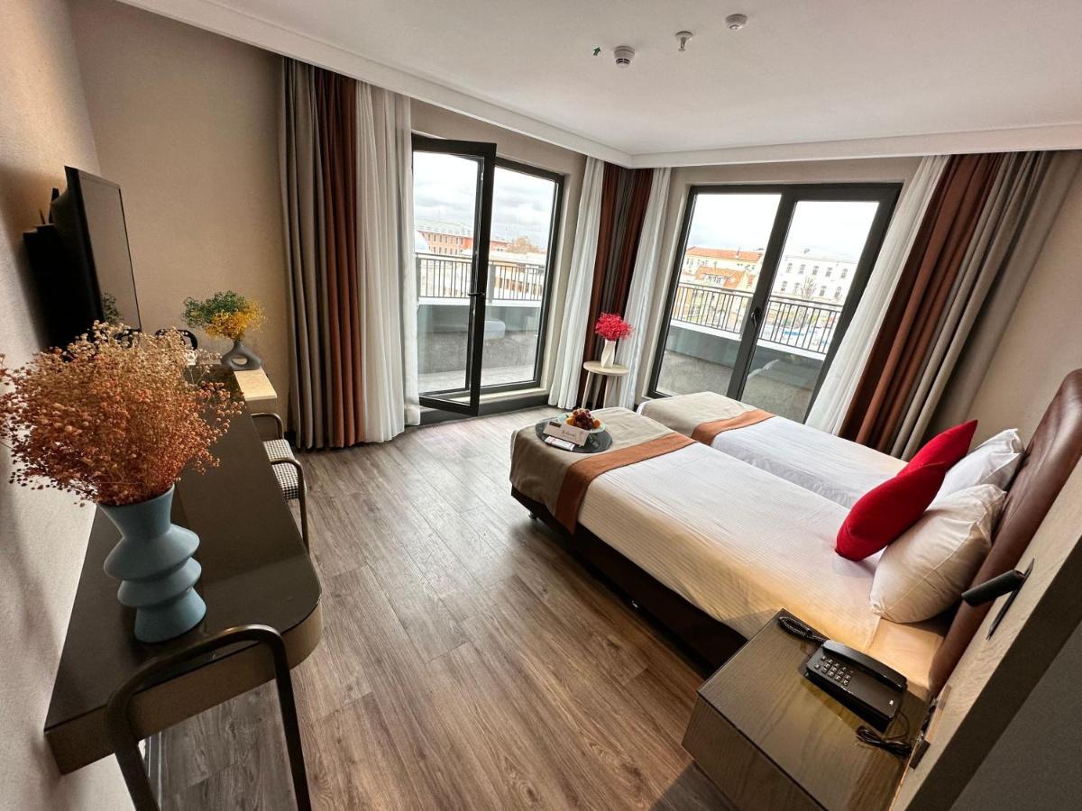 Edition Old Hotel 4*