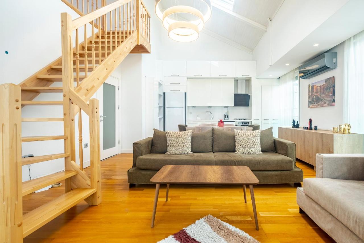 Apartment Chic Flat Near Public Transportation In Goztepe Istanbul