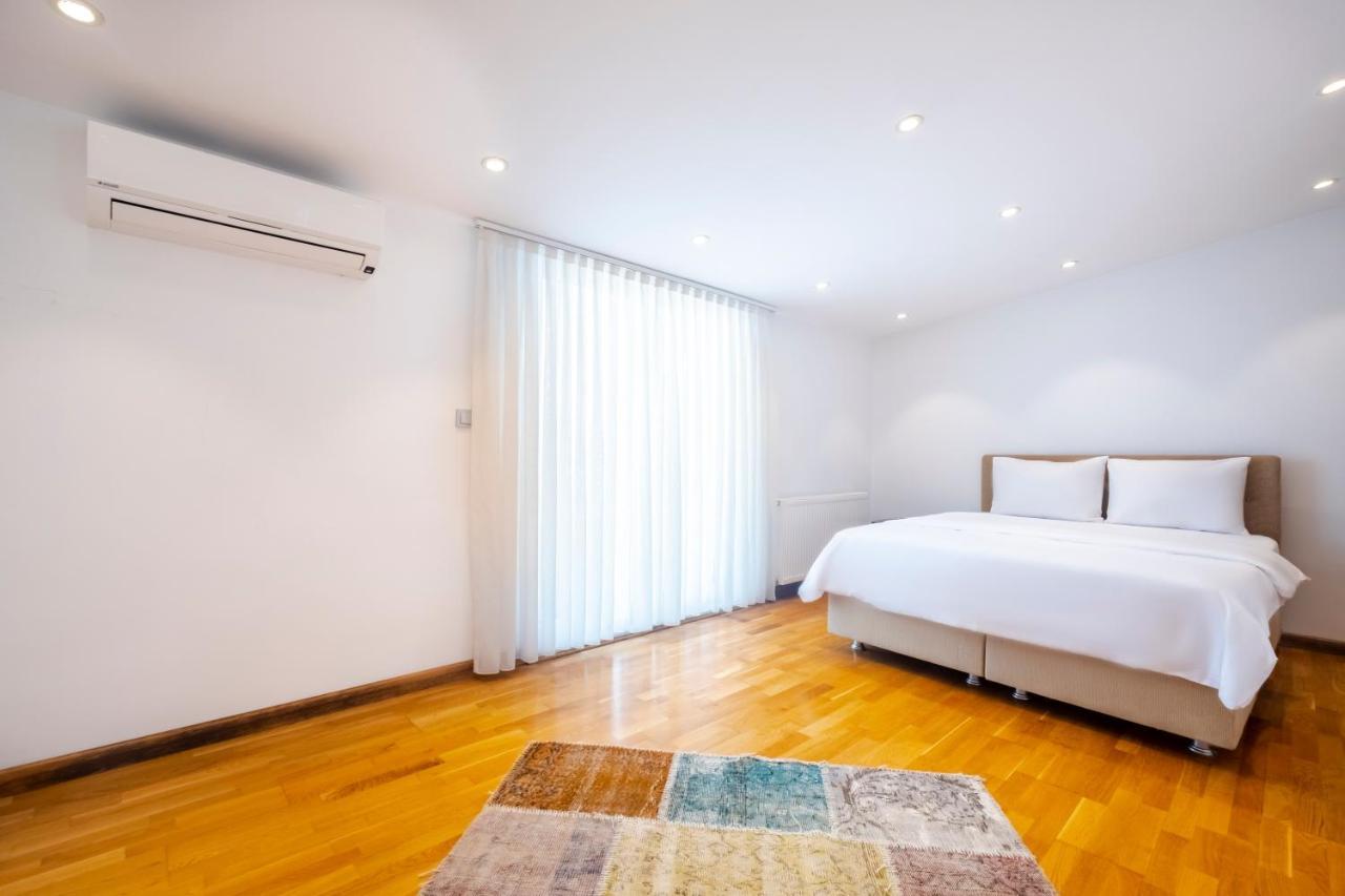 Apartment Chic Flat Near Public Transportation In Goztepe Istanbul