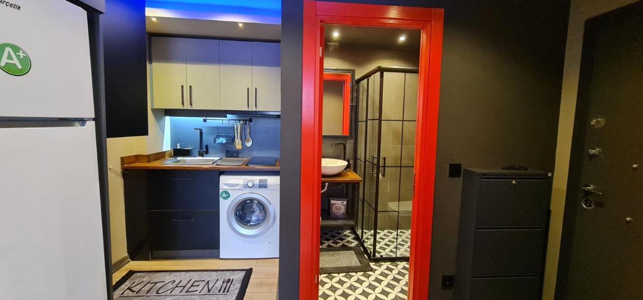 Thalia Apartment *