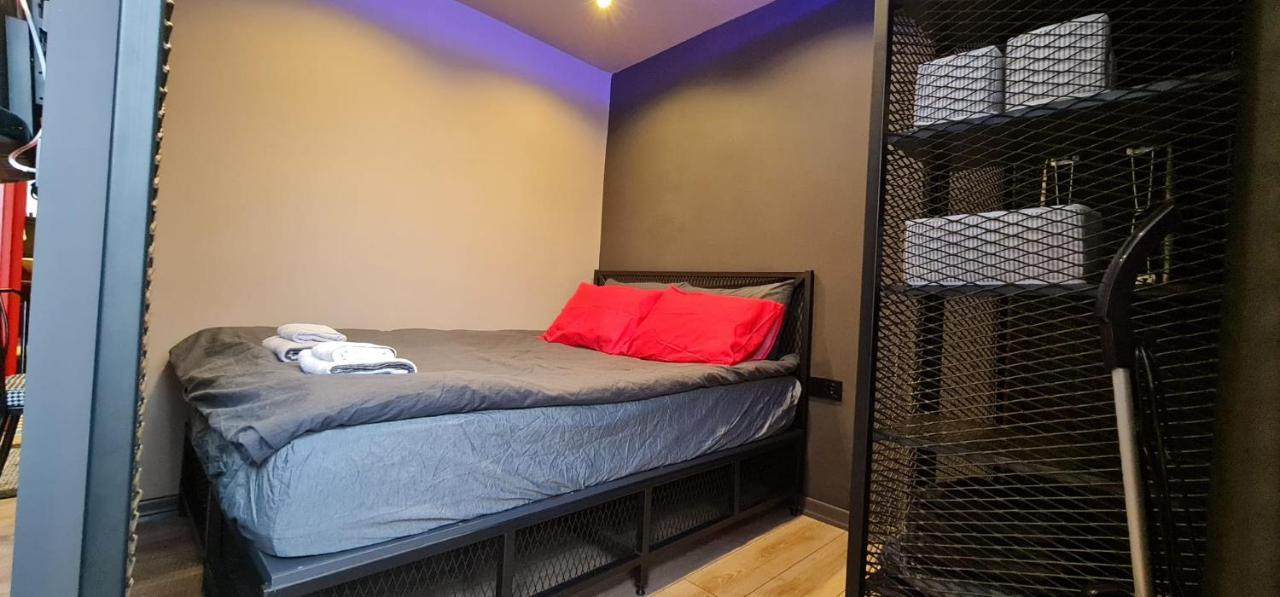 Thalia Apartment