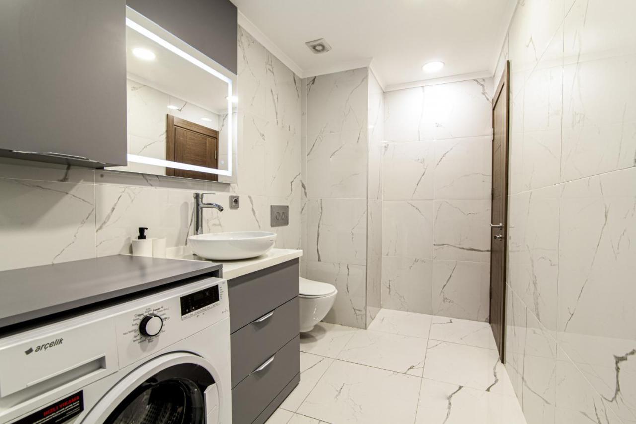 Fully Furnished Flat With Balcony In Sisli Apartment Istanbul