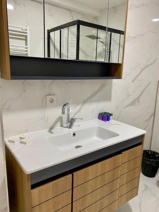 Modern , Spacious, Duplex Apartment