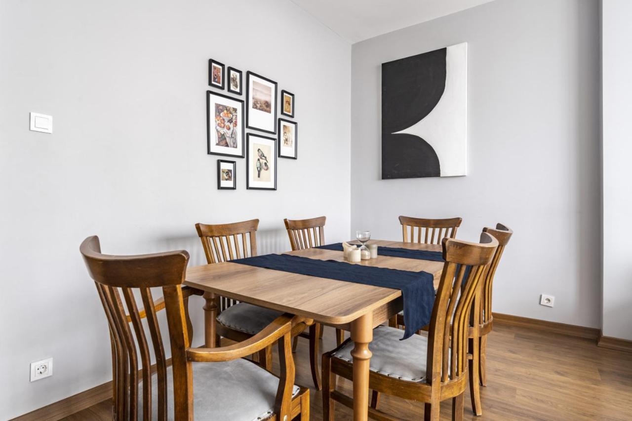 Exceptional Flat With Balcony In Sisli