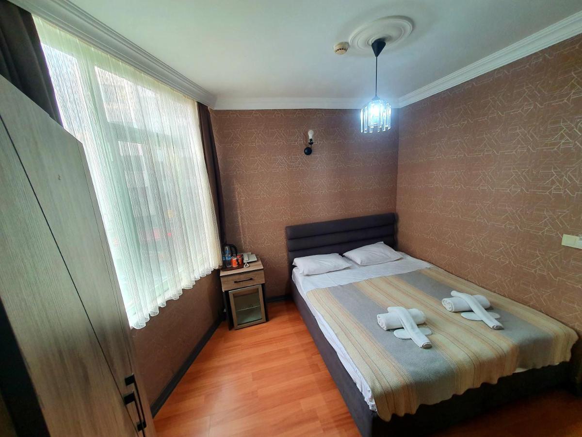Hotel Omega Luxx 3*