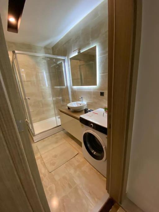Sea And View, Modern Building, Luxurious Furniture, Residential Complex, Floor Apartment Istanbul