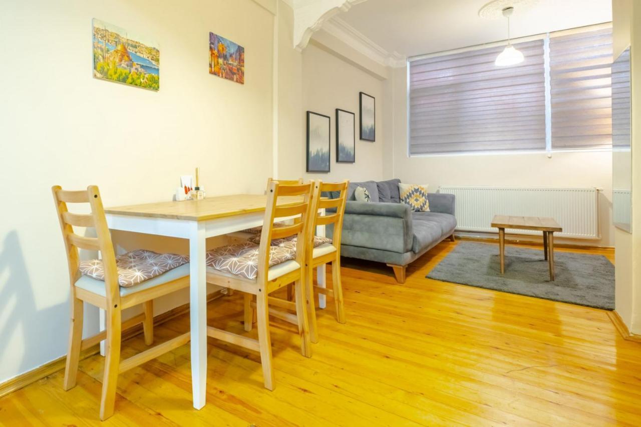 Apartment Centrally Located Flat With Balcony In Beyoglu *