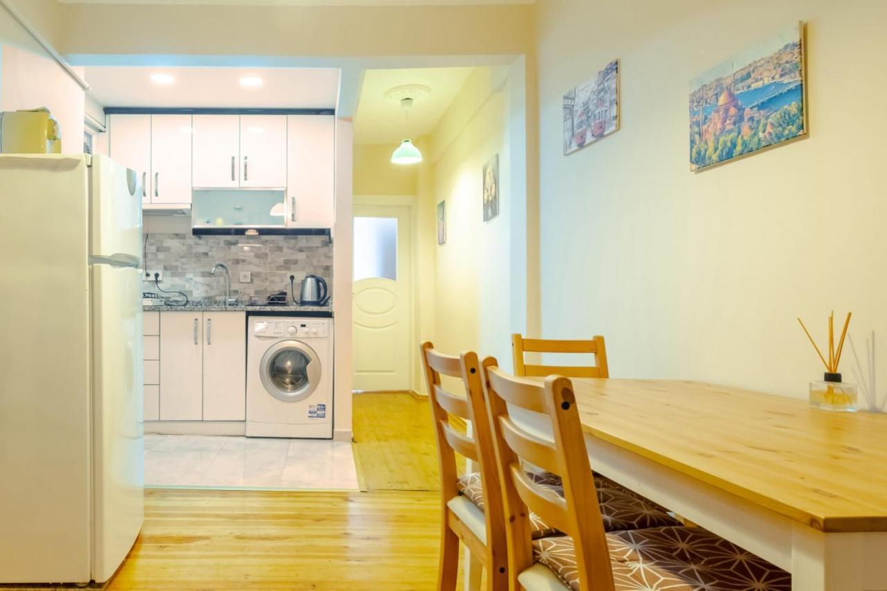 Centrally Located Flat With Balcony In Beyoglu * Istanbul