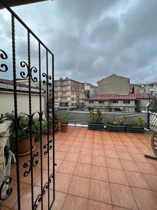 Villa 3+1,villa, 10min To Kadikoypier *