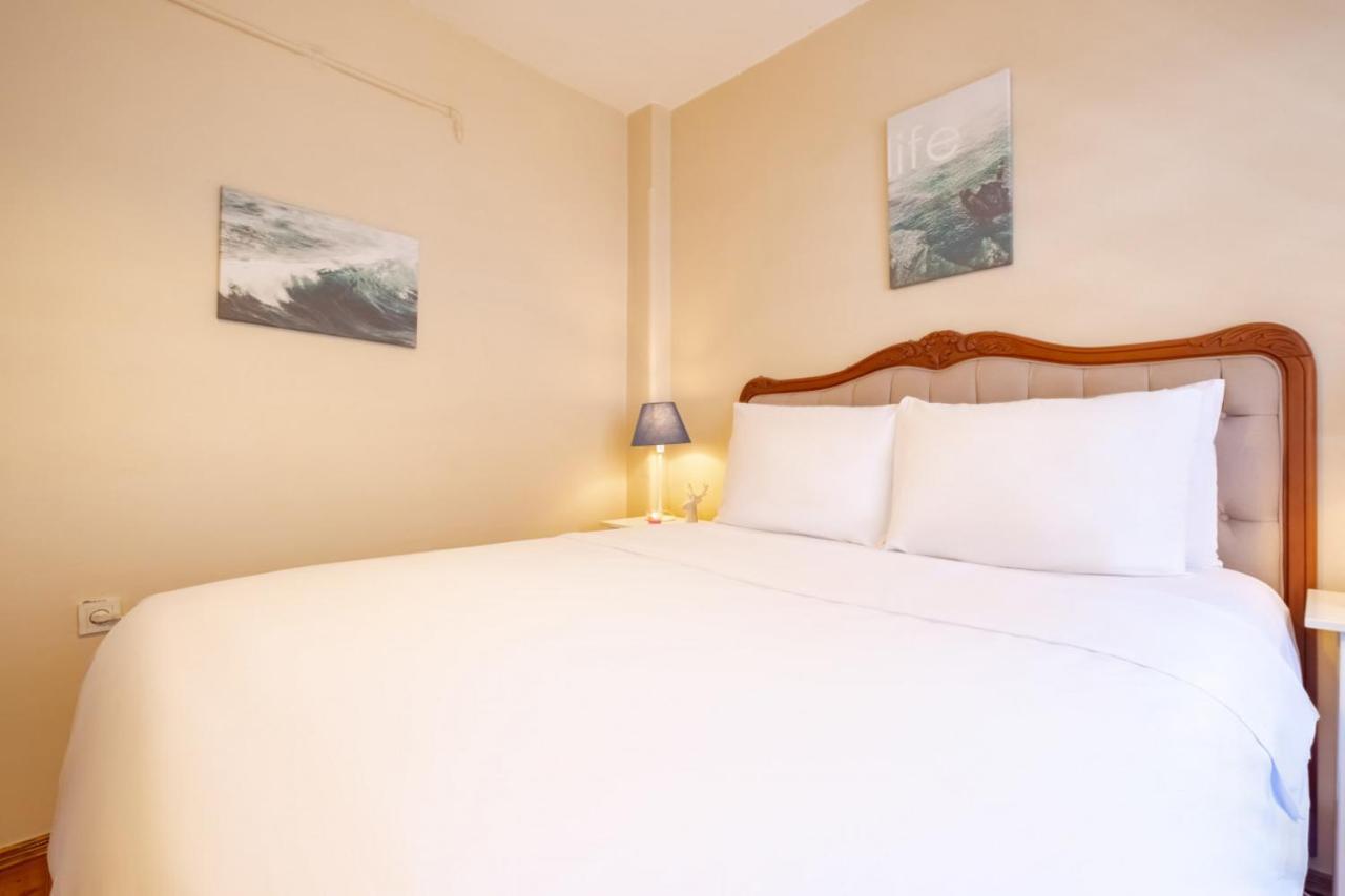Centrally Located Flat With Balcony In Beyoglu Istanbul