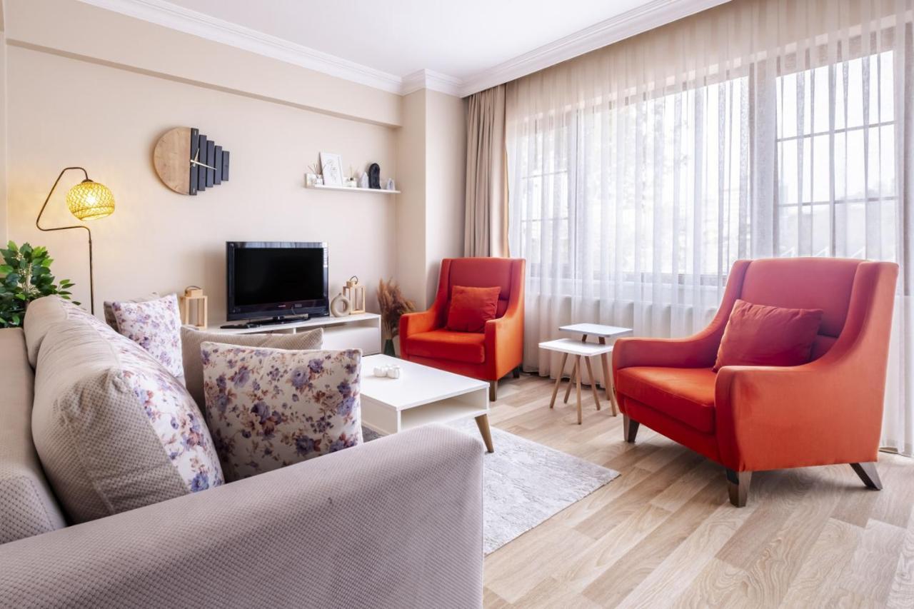 Apartment Colorful Modern Flat With View 5-min Walk To Istiklal Avenue In Beyoglu