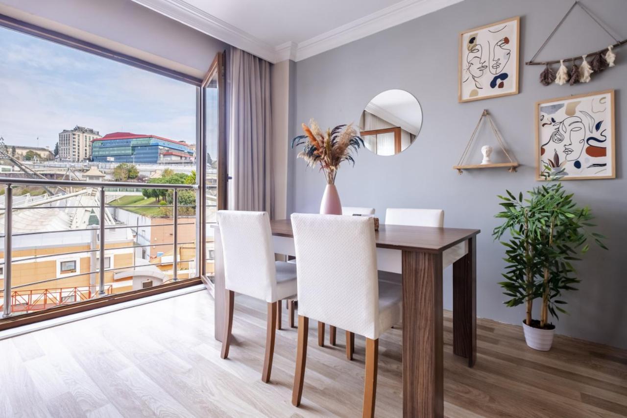 Colorful Modern Flat With View 5-min Walk To Istiklal Avenue In Beyoglu Apartment Istanbul