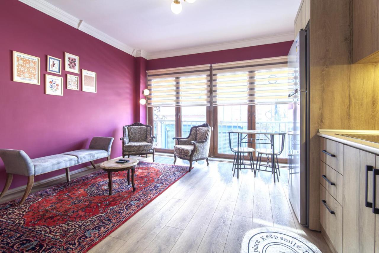 Charming Flat Near Kennedy Avenue In Fatih Apartment