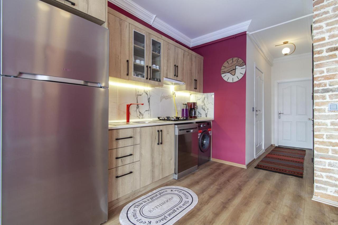Charming Flat Near Kennedy Avenue In Fatih Apartment *