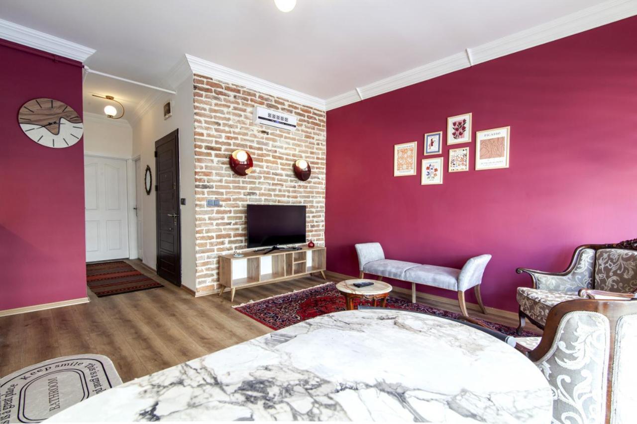Charming Flat Near Kennedy Avenue In Fatih Apartment *