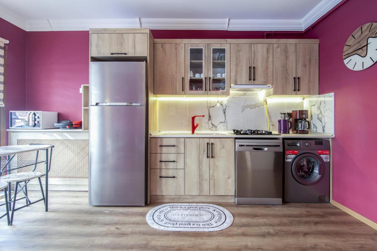 Charming Flat Near Kennedy Avenue In Fatih Apartment Istanbul