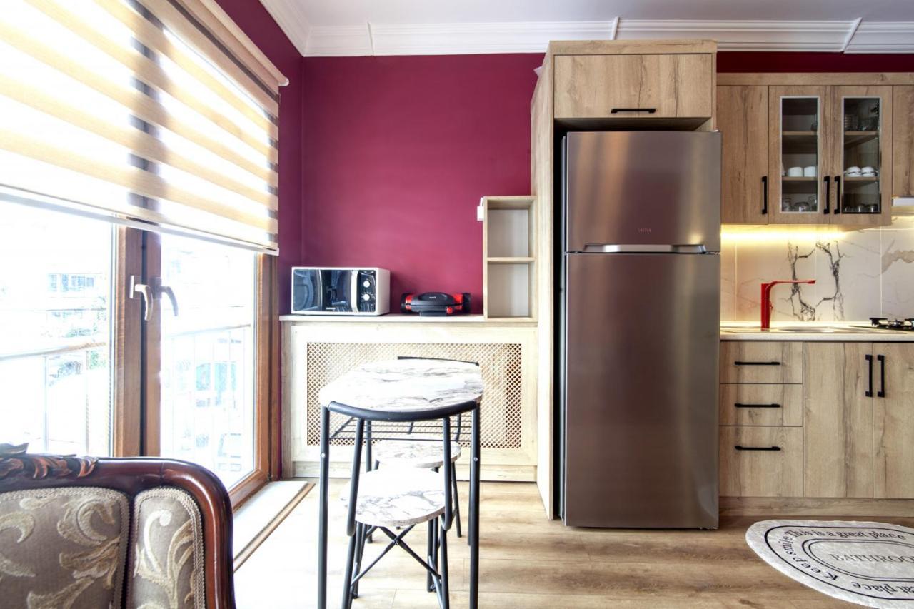 Charming Flat Near Kennedy Avenue In Fatih Apartment Istanbul