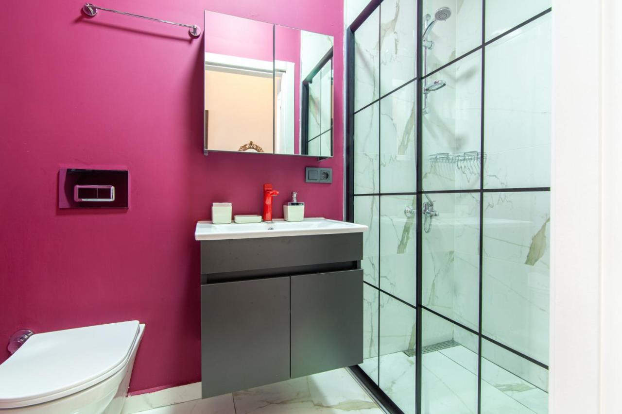 Apartment Charming Flat Near Kennedy Avenue In Fatih *